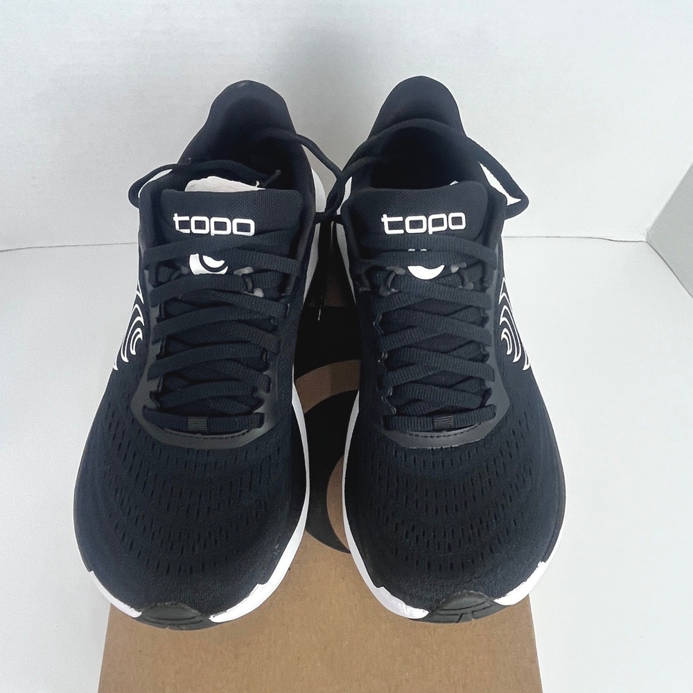 Topo Athletic Aura Running Shoes Women's Size 8.5‎ Black Stability Max Cushion